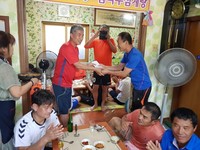 유성구와 친선경기 후 점심식사